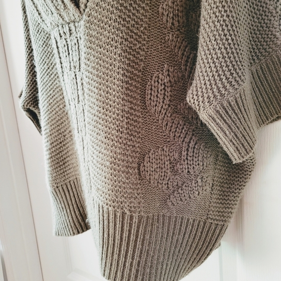 The Limited Shawl Collar Sweater Tan Size Medium - Picture 8 of 10